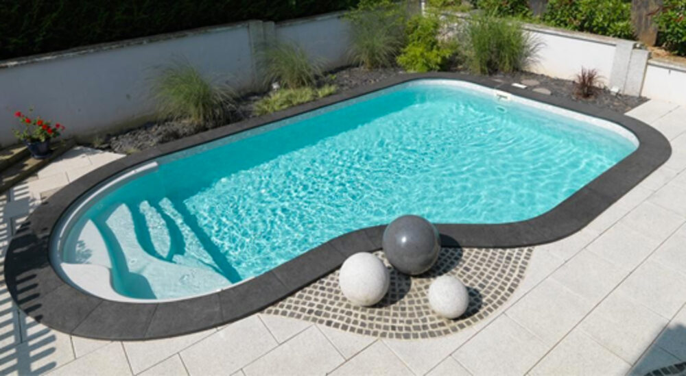 Local technique et filtration d'une piscine polyester